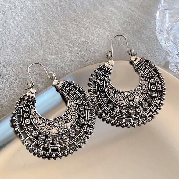 🔵𝟲𝟱%𝗢𝗙𝗙 𝗯𝘂𝗻𝗱𝗹𝗲𝘀 𝟯+🔵 NEW Large Filigree Antique Silver Round Earrings - Picture 5 of 9